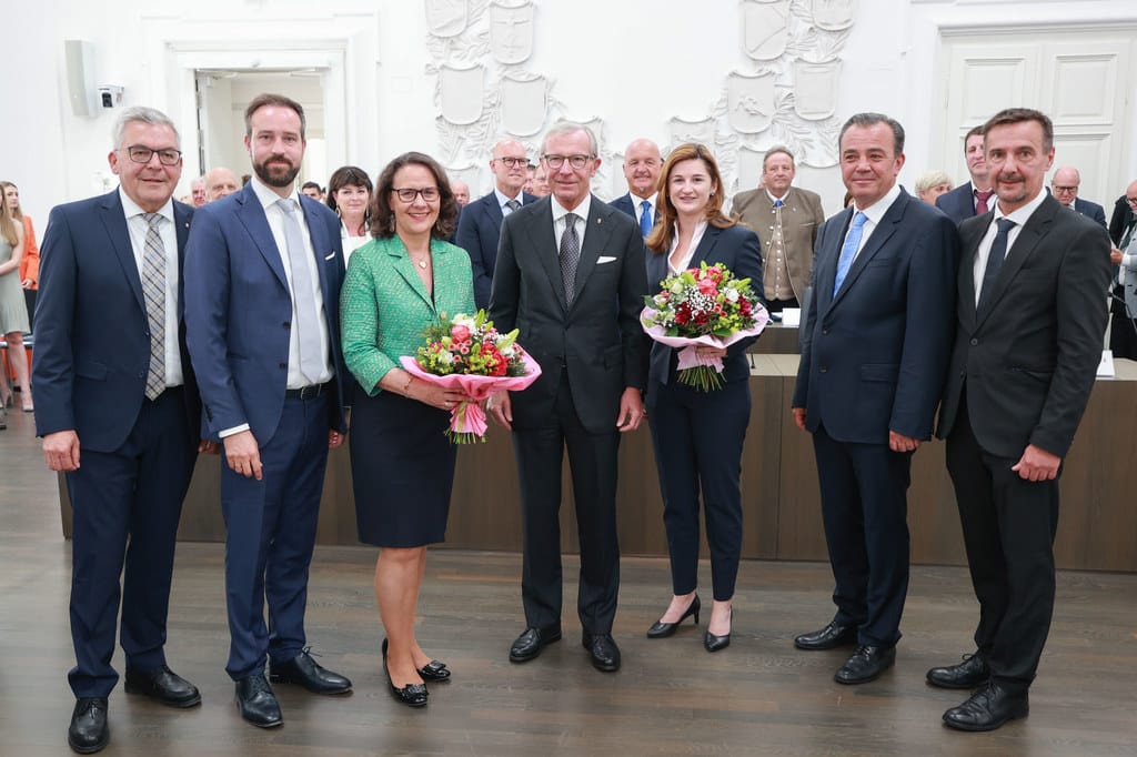 Salzburg: Neue Landesregierung präsentiert